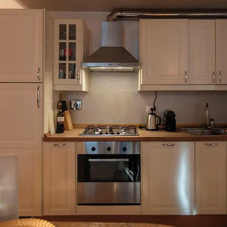 Peruzzi Luxury By Mamo *